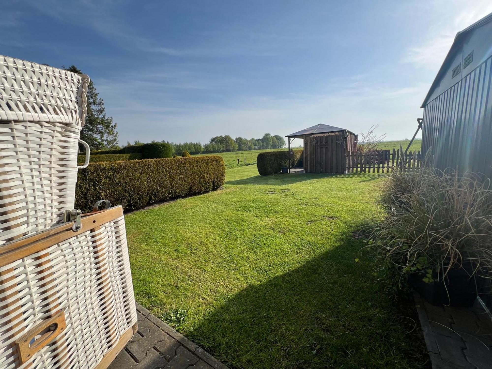 Haus Moorblick Mit Garten In Kanallage Wiesmoor
