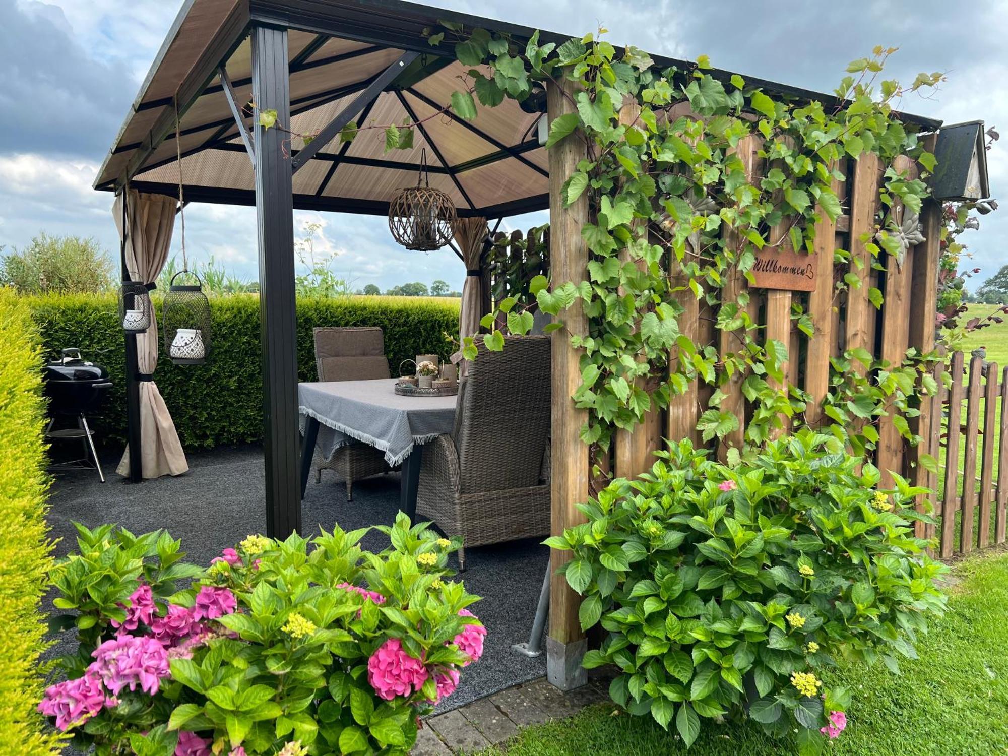 Haus Moorblick Mit Garten In Kanallage Wiesmoor